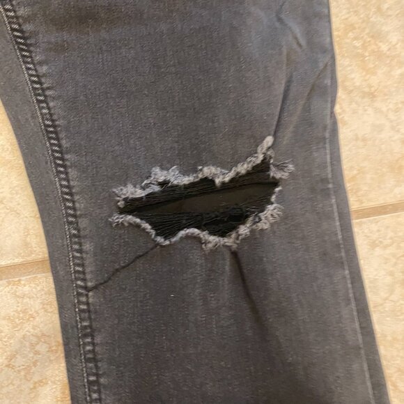 Gray Ripped Jeans - Picture 5 of 6